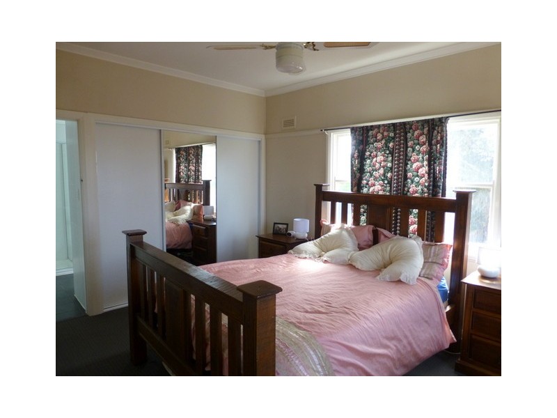 14 Want Street, Parkes NSW 2870