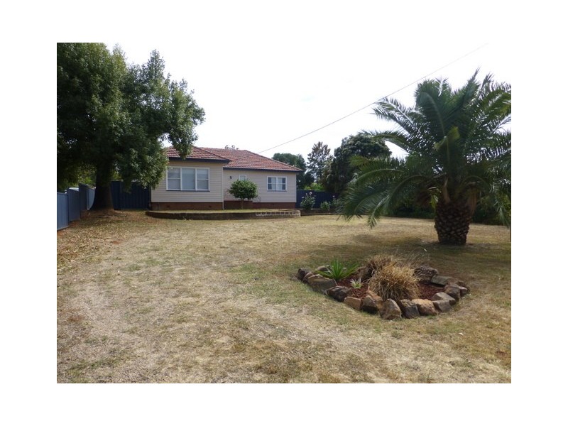 14 Want Street, Parkes NSW 2870