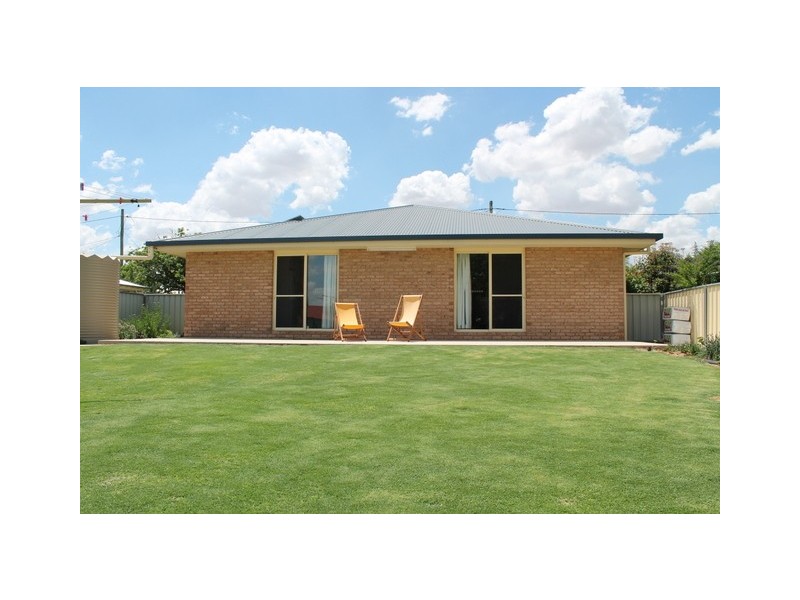 33 Cecile Street, Parkes NSW 2870