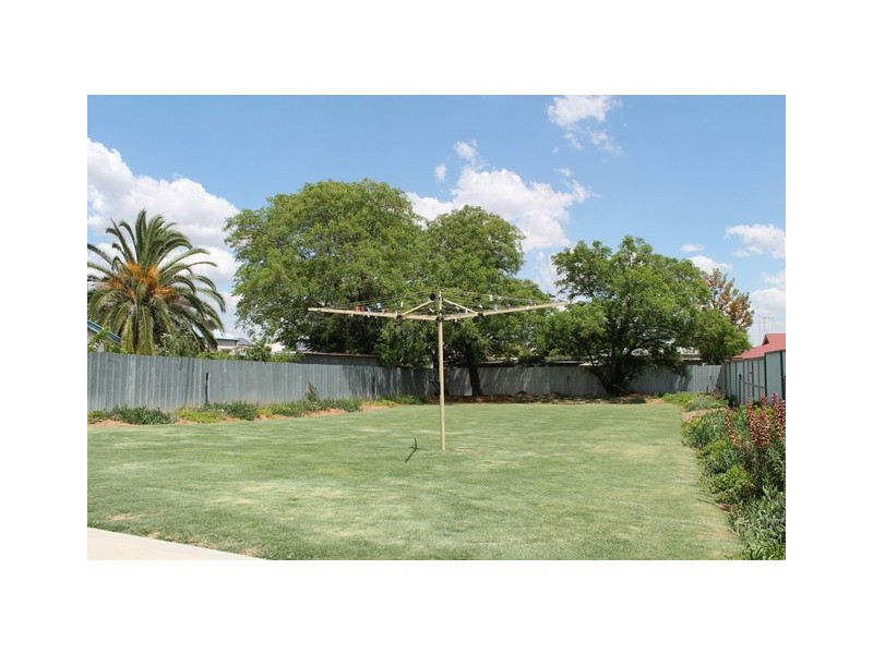 33 Cecile Street, Parkes NSW 2870