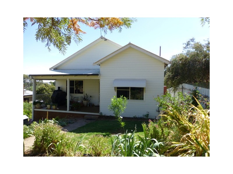 12 William Street, Parkes NSW 2870