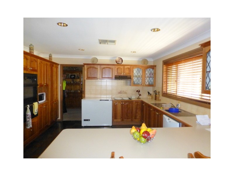 12 Hillcrest Avenue, Parkes NSW 2870