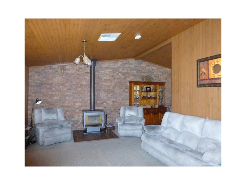 12 Hillcrest Avenue, Parkes NSW 2870