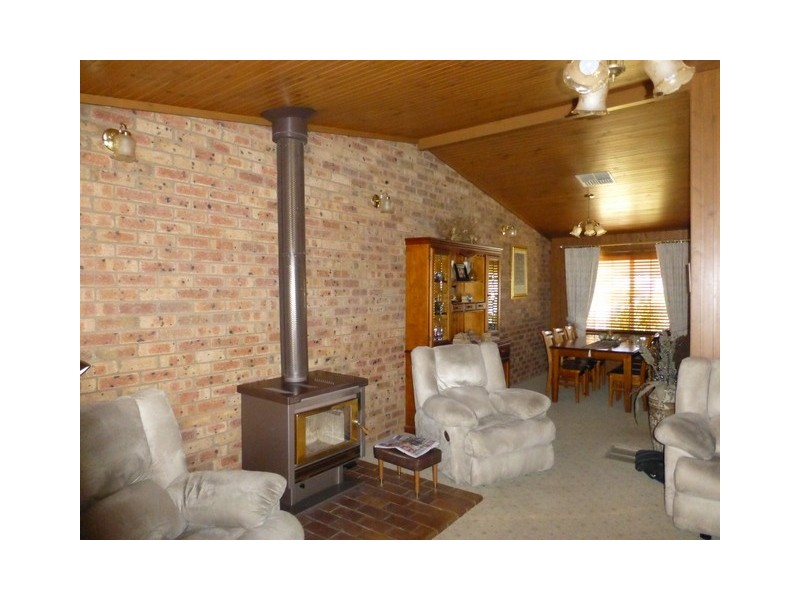 12 Hillcrest Avenue, Parkes NSW 2870