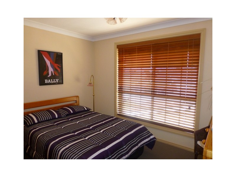 12 Hillcrest Avenue, Parkes NSW 2870