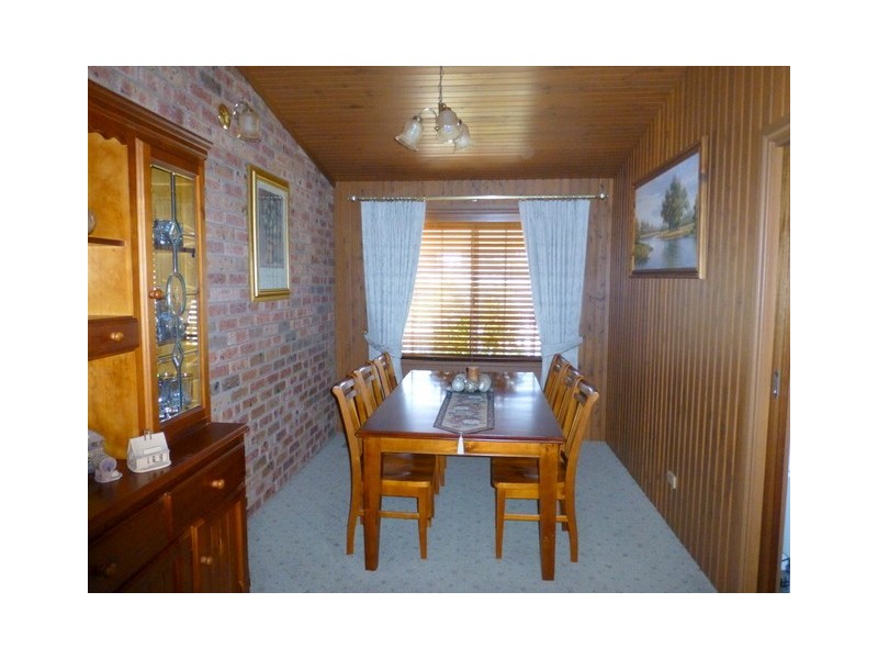12 Hillcrest Avenue, Parkes NSW 2870