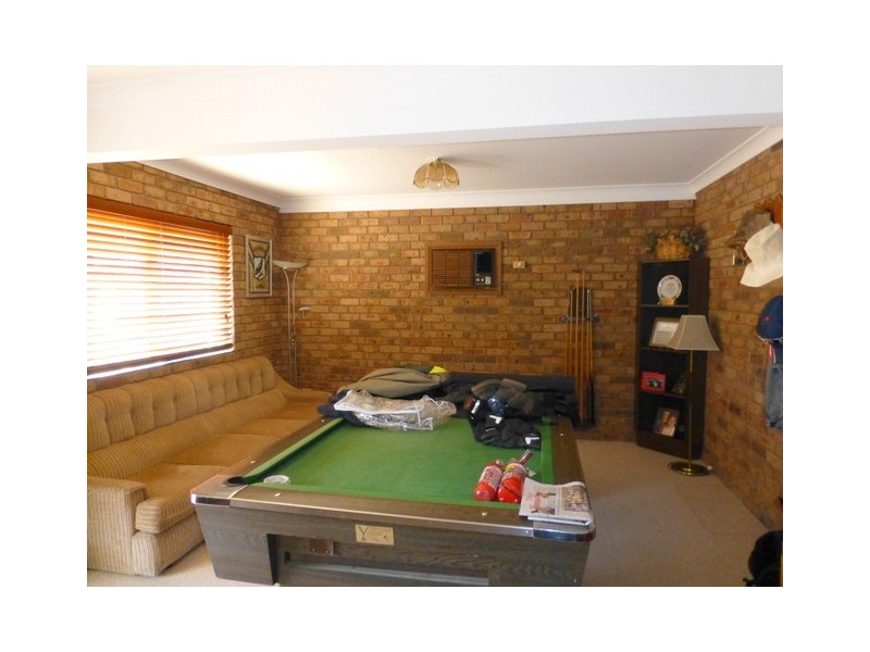 12 Hillcrest Avenue, Parkes NSW 2870