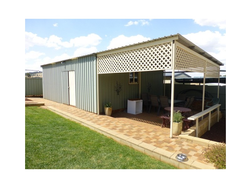 12 Hillcrest Avenue, Parkes NSW 2870