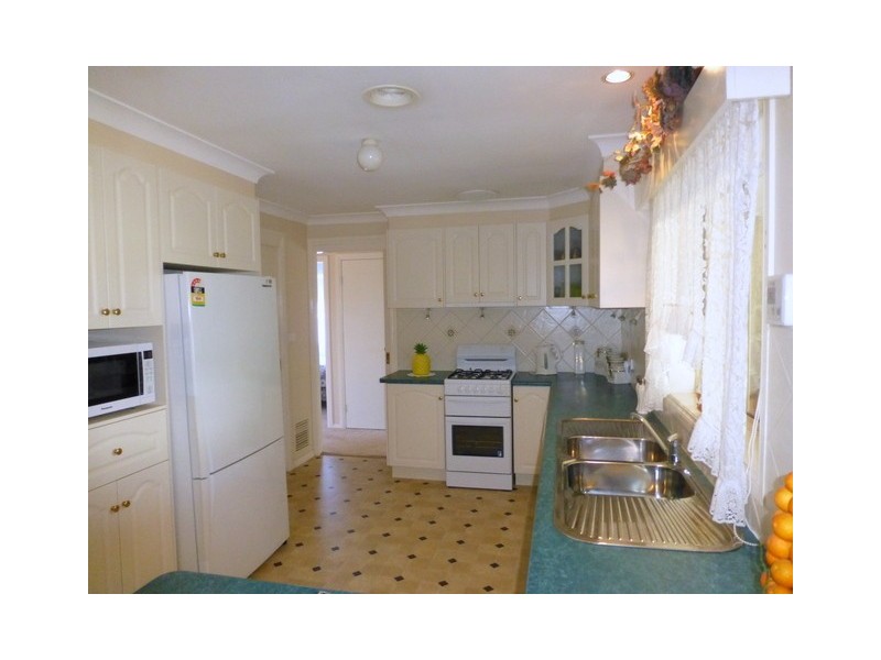 1 Kingsford Avenue, Parkes NSW 2870