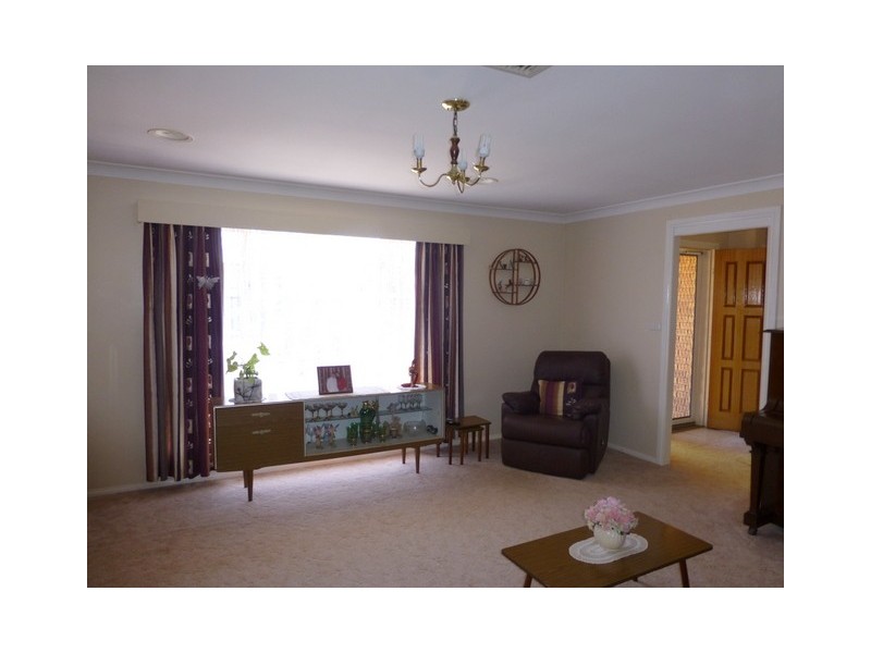 1 Kingsford Avenue, Parkes NSW 2870