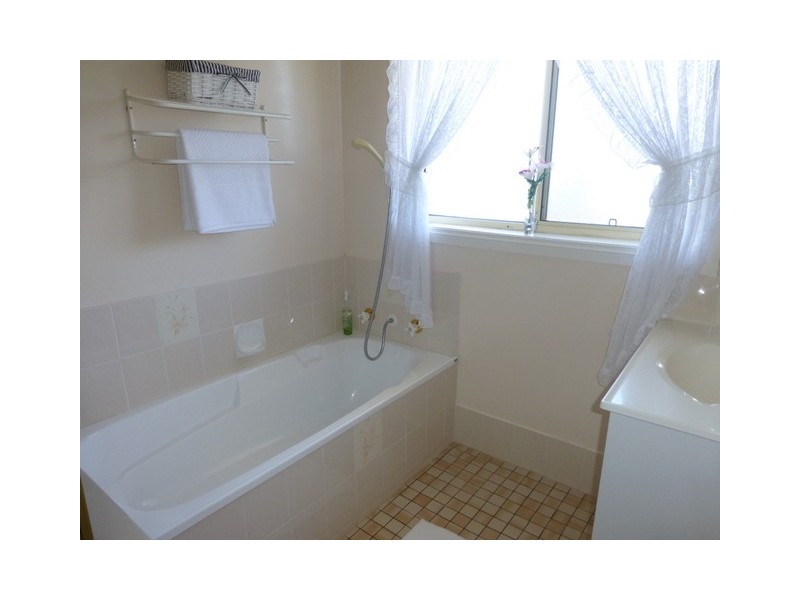 1 Kingsford Avenue, Parkes NSW 2870