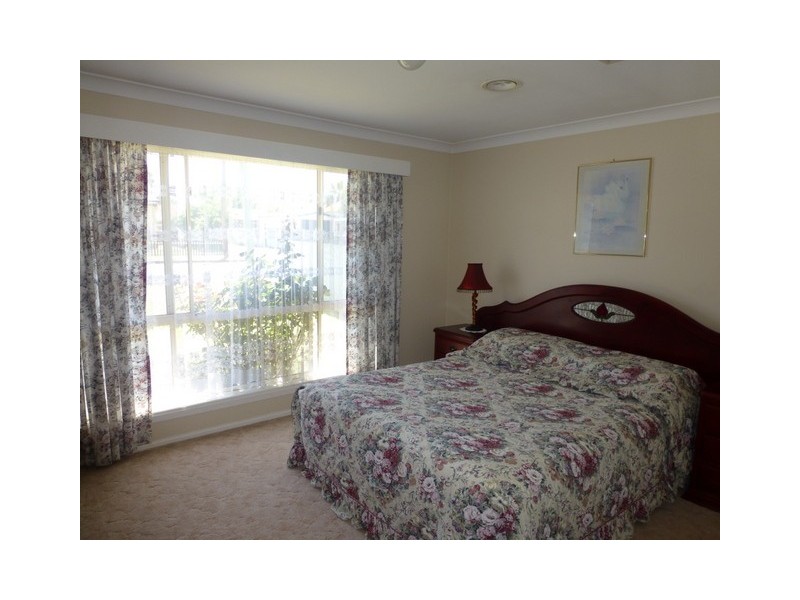 1 Kingsford Avenue, Parkes NSW 2870