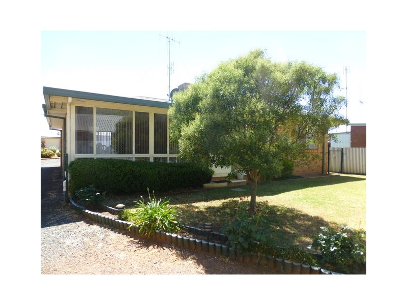 1 Kingsford Avenue, Parkes NSW 2870