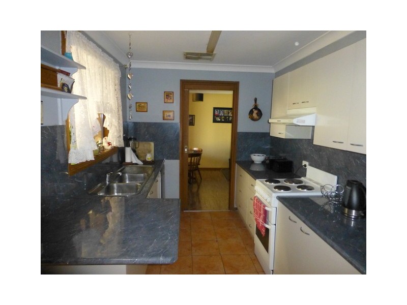 13 Fisher Street, Parkes NSW 2870