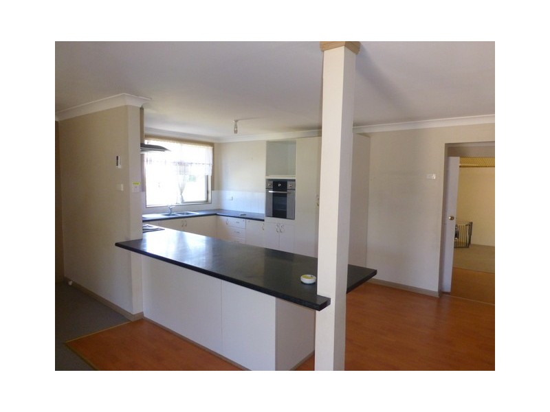 12 Paterson Street, Parkes NSW 2870