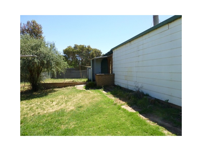 12 Paterson Street, Parkes NSW 2870