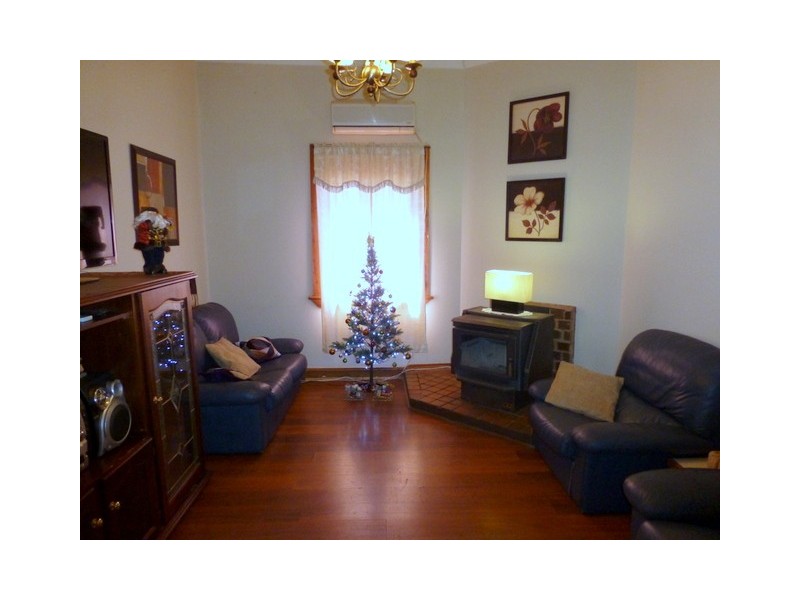 65 Dalton Street, Parkes NSW 2870