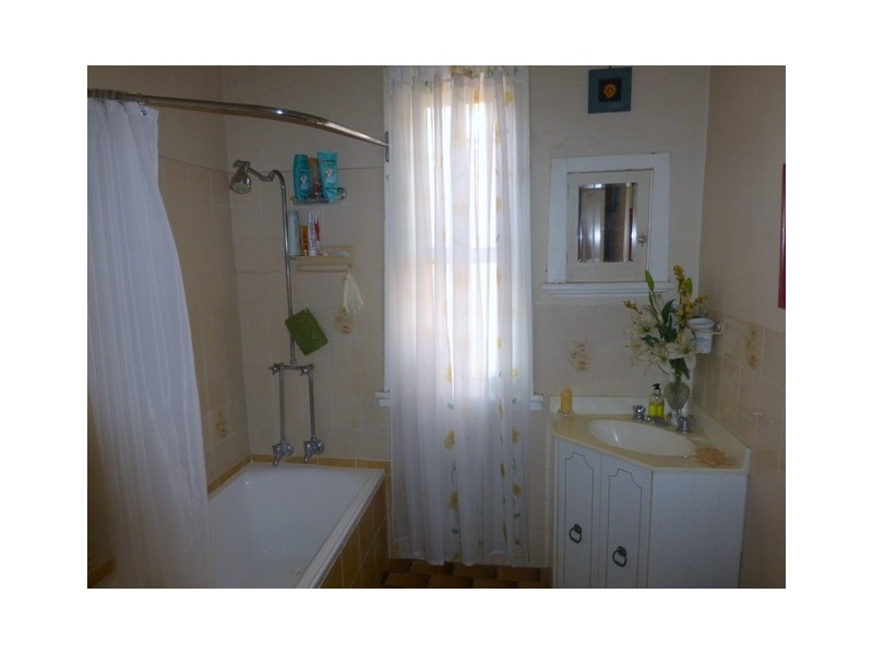 65 Dalton Street, Parkes NSW 2870