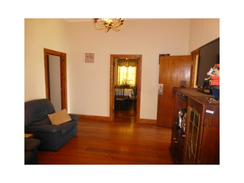 65 Dalton Street, Parkes NSW 2870