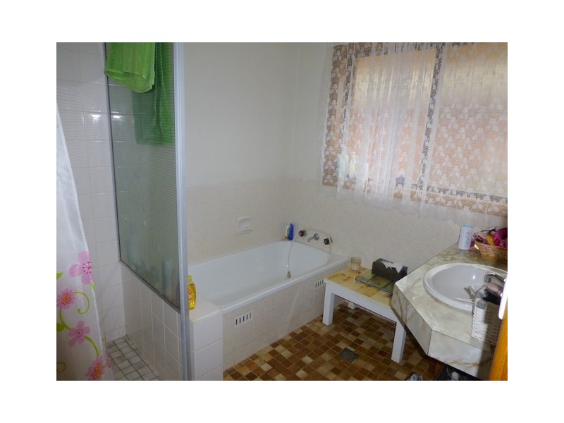 17 Brolgan Road, Parkes NSW 2870