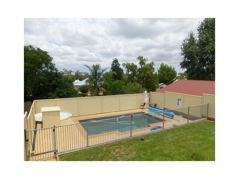 9 Gap Street, Parkes NSW 2870