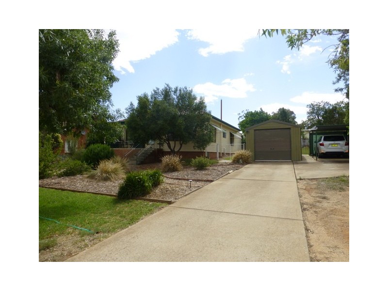 22 Coleman Road, Parkes NSW 2870