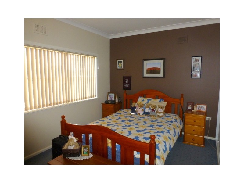 5 Brolgan Road, Parkes NSW 2870