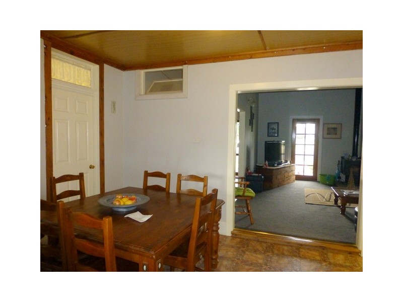 13 Hutton Street, Trundle NSW 2875