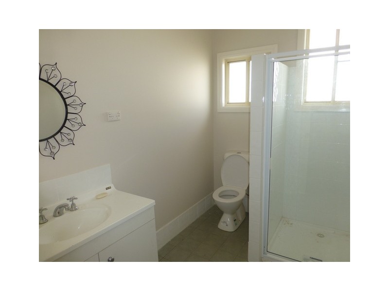 10 Oxley Street, Parkes NSW 2870