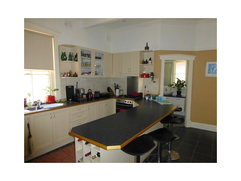 8 East Street, Parkes NSW 2870
