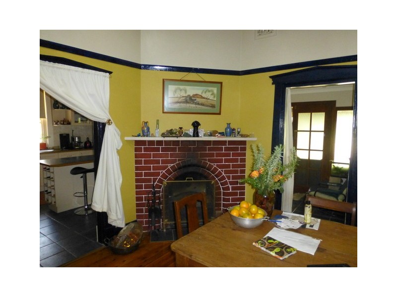 8 East Street, Parkes NSW 2870