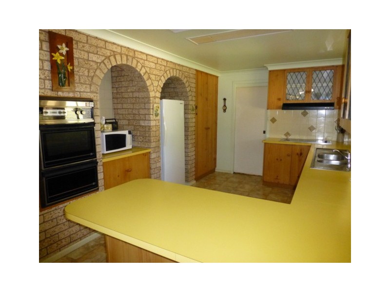 16 Jones Street, Parkes NSW 2870