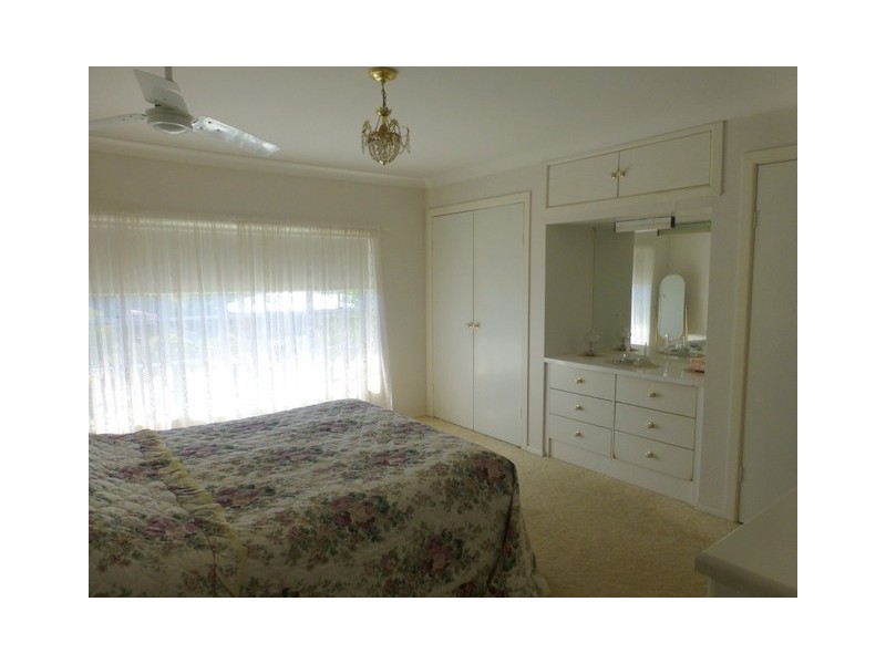 16 Jones Street, Parkes NSW 2870