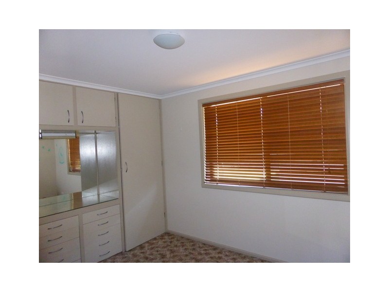 9 Thornbury Street, Parkes NSW 2870