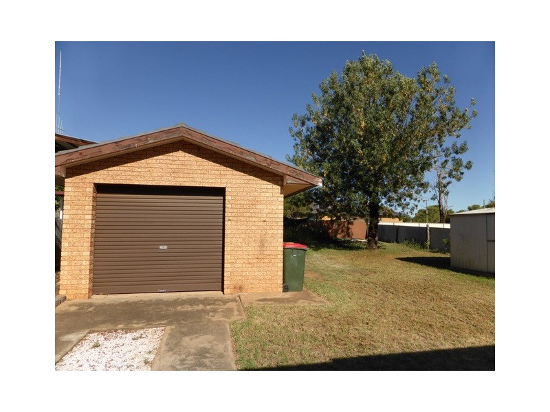 9 Thornbury Street, Parkes NSW 2870