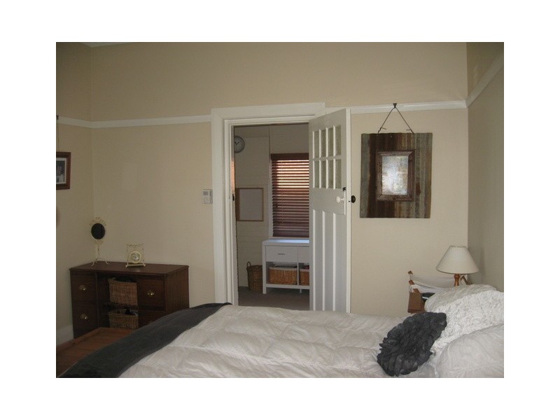 6 Rees Avenue, Parkes NSW 2870