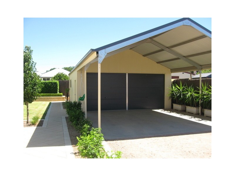6 Rees Avenue, Parkes NSW 2870