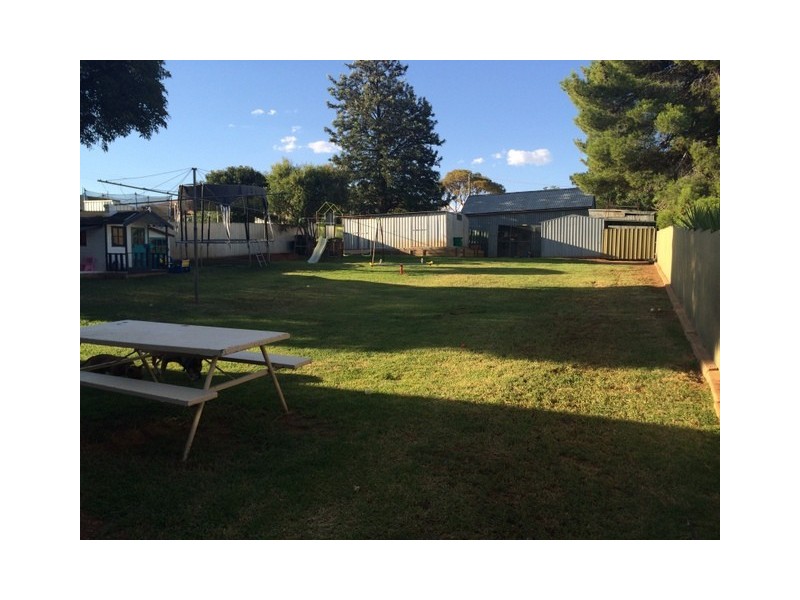 2 Kookaburra Street, Parkes NSW 2870