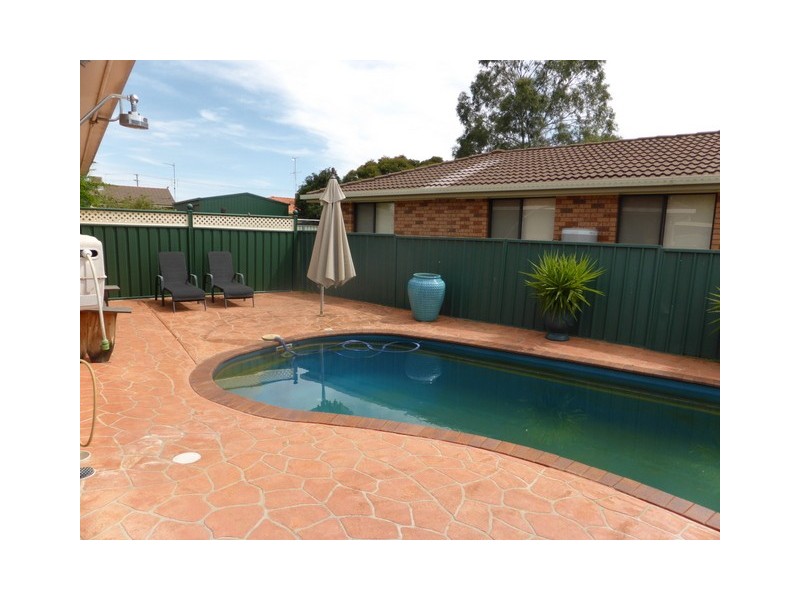 2 Thomas Tom Cres, Parkes NSW 2870
