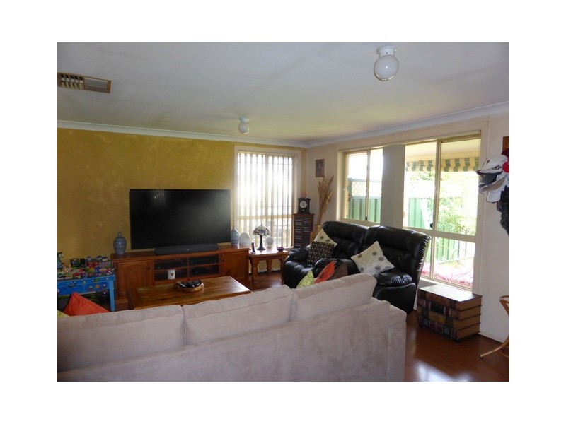 2 Thomas Tom Cres, Parkes NSW 2870