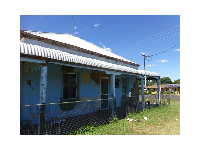 11 Bogan Street, Peak Hill NSW 2869