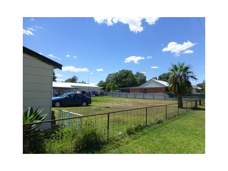 11 Bogan Street, Peak Hill NSW 2869