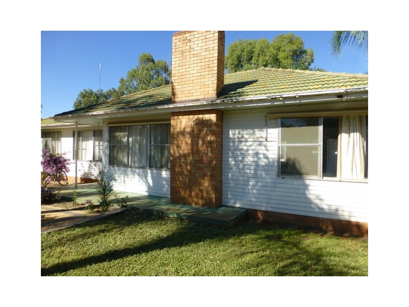 108 Euchie Street, Peak Hill NSW 2869