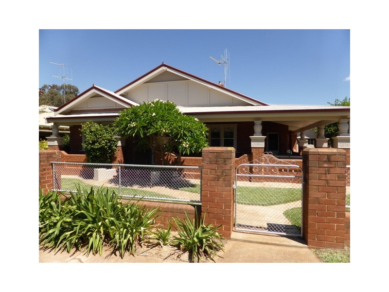 382 Clarinda Street, Parkes NSW 2870