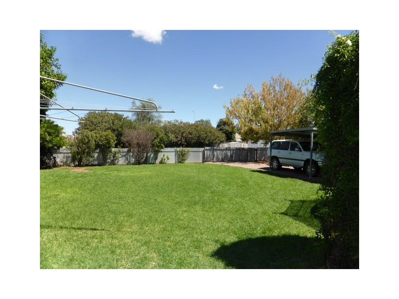 382 Clarinda Street, Parkes NSW 2870