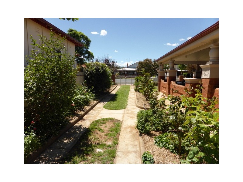 382 Clarinda Street, Parkes NSW 2870