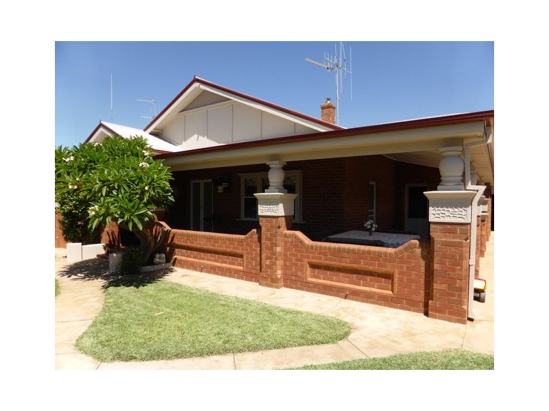 382 Clarinda Street, Parkes NSW 2870
