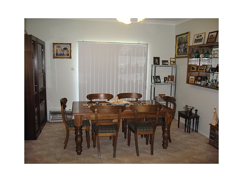 129 Victoria Street, Parkes NSW 2870