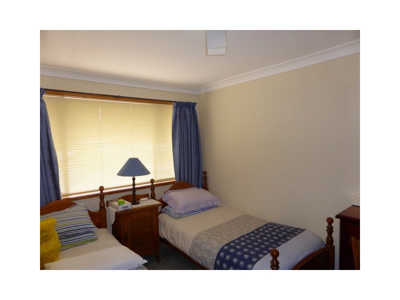 15 Mendos Place, Parkes NSW 2870