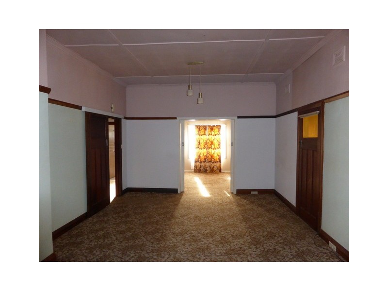 31 Mitchell Street, Parkes NSW 2870